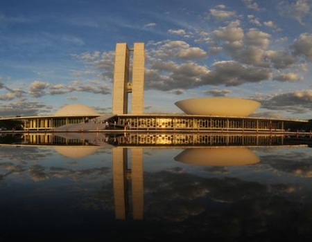 Projeto aumenta repasse do Fundeb para municípios que investirem no ensino de novas tecnologias