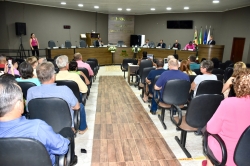 Câmara Municipal realiza Sessão Solene de entrega de Títulos
